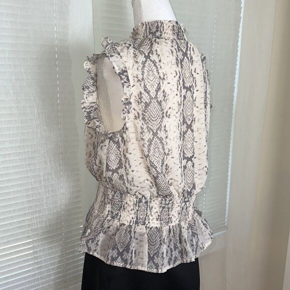 Japna L Ivory Gray Mock Neck Sleeveless Ruffle Animal Print Peplum Blouse - Picture 7 of 11